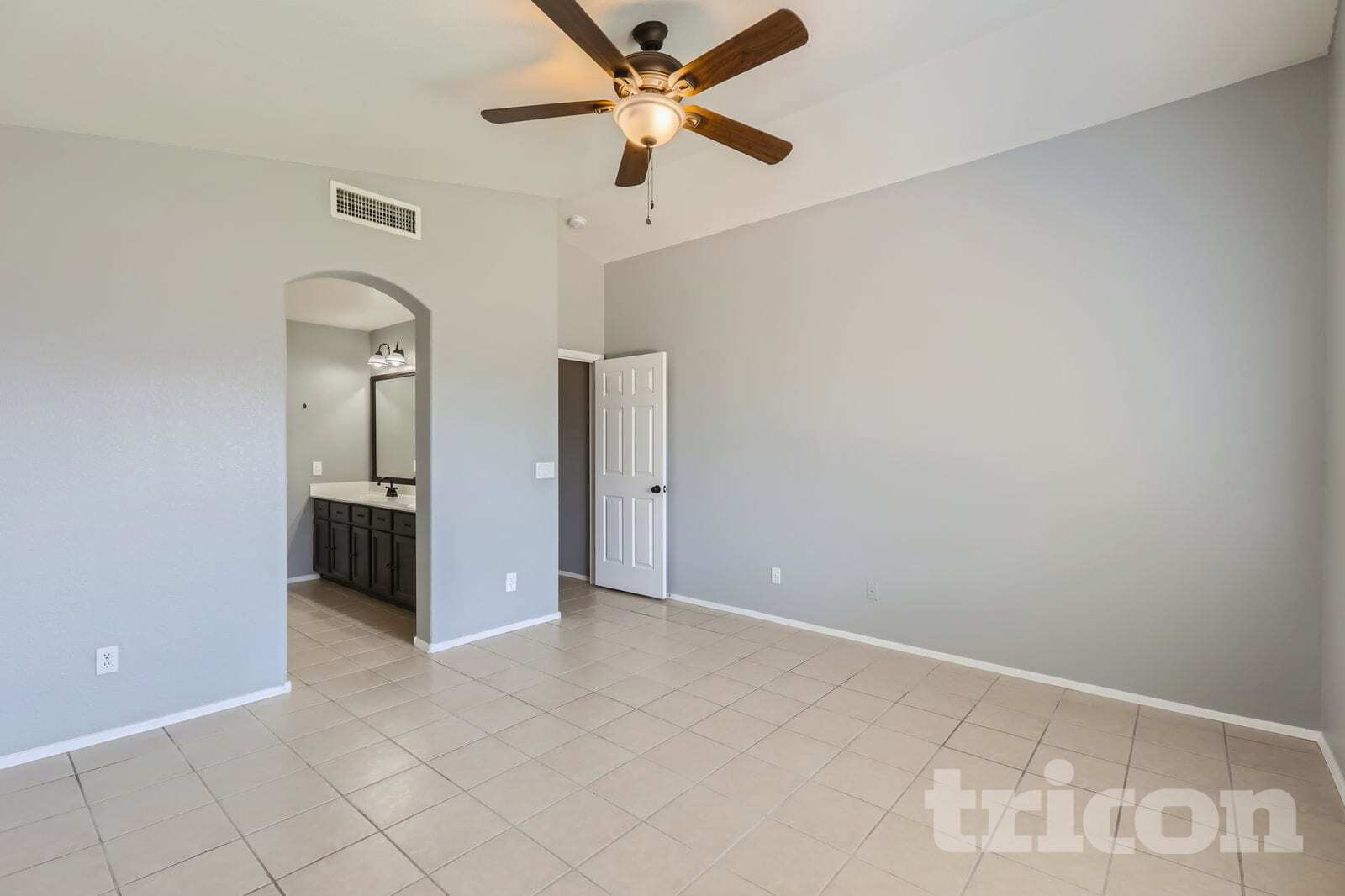 Building Photo - 14725 W Lamoille Dr