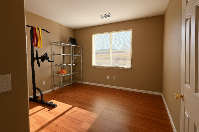 Building Photo - 6100 Ingleston Dr