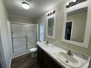 Building Photo - 2725 Vindale St