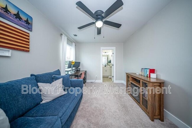 Building Photo - 5008 Cedar Brush Ct