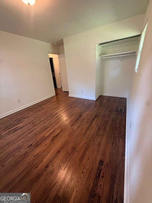 Building Photo - 6646 Wolf River Ct