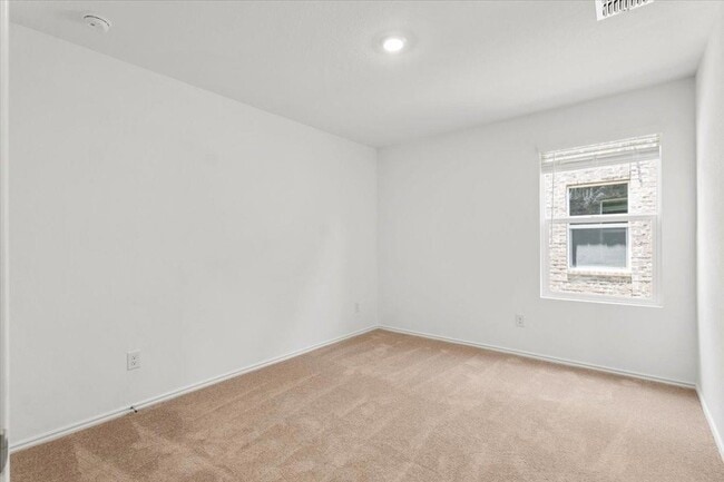 Building Photo - 461 Alamito Ave