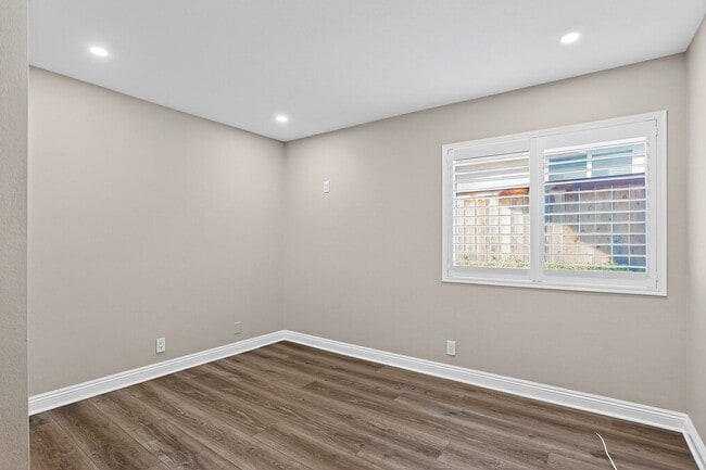 Building Photo - Exceptional Escondido Living — 4 Bed | 3 B...