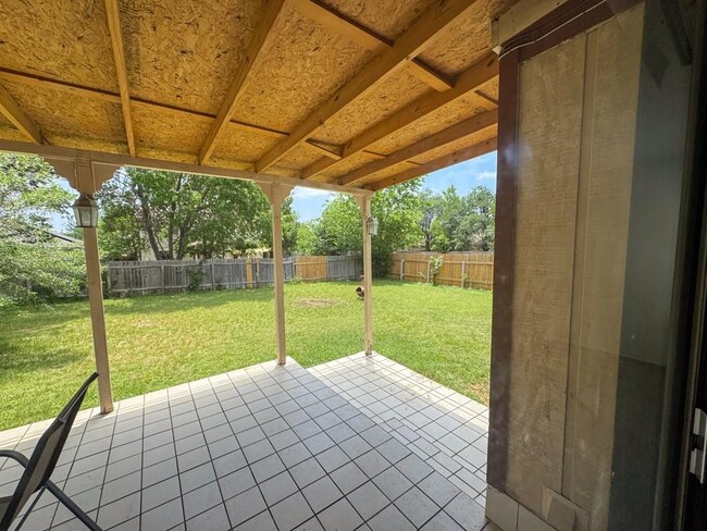 Building Photo - 11701 Hidden Quail Dr