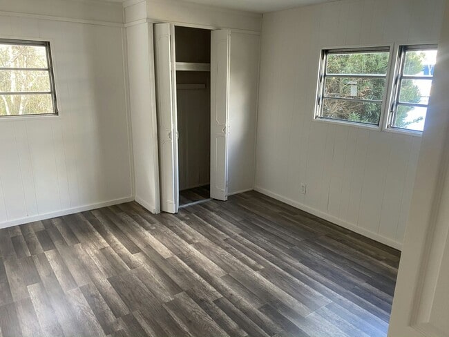 Building Photo - 5 Tavares Rd