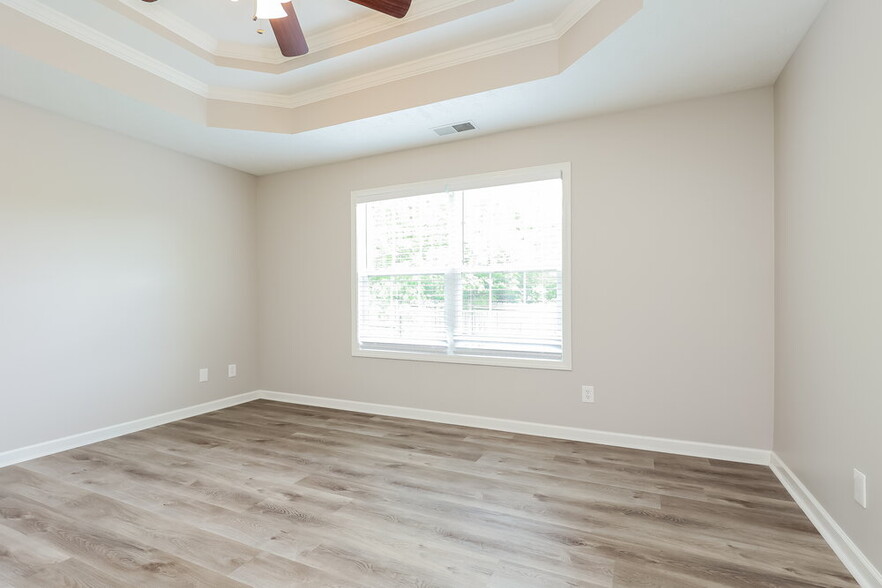 Building Photo - 104 Elway Ct