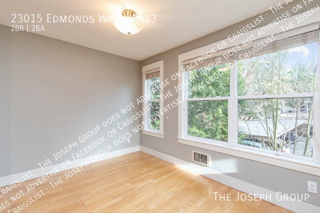 Building Photo - 23015 Edmonds Way