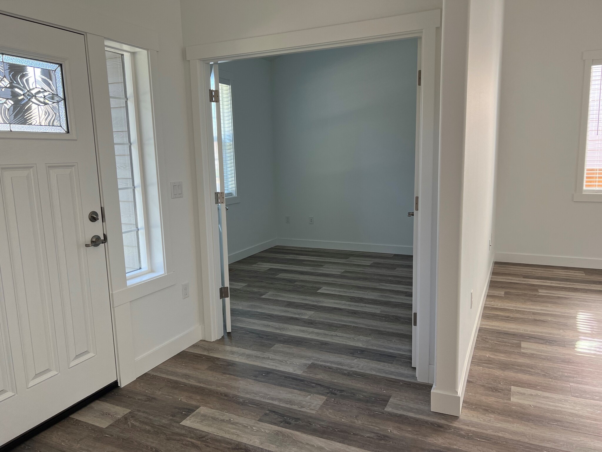 Building Photo - 3002 Roald Ave SE