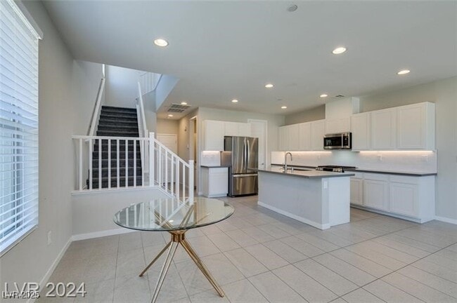 Building Photo - 1153 Notch Peak St