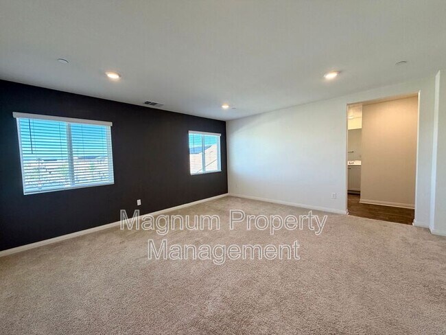 Building Photo - 26564 Rosebay Way