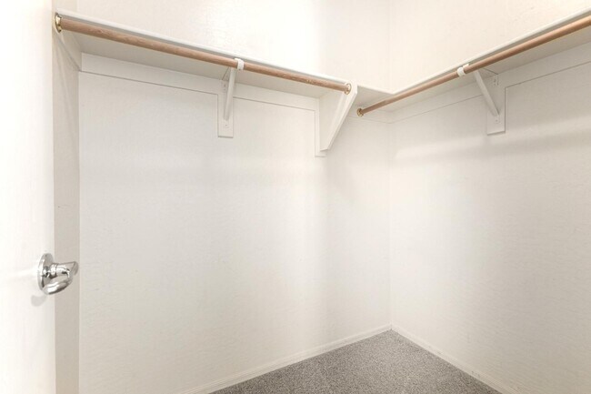 Building Photo - 2150 E Bell Rd