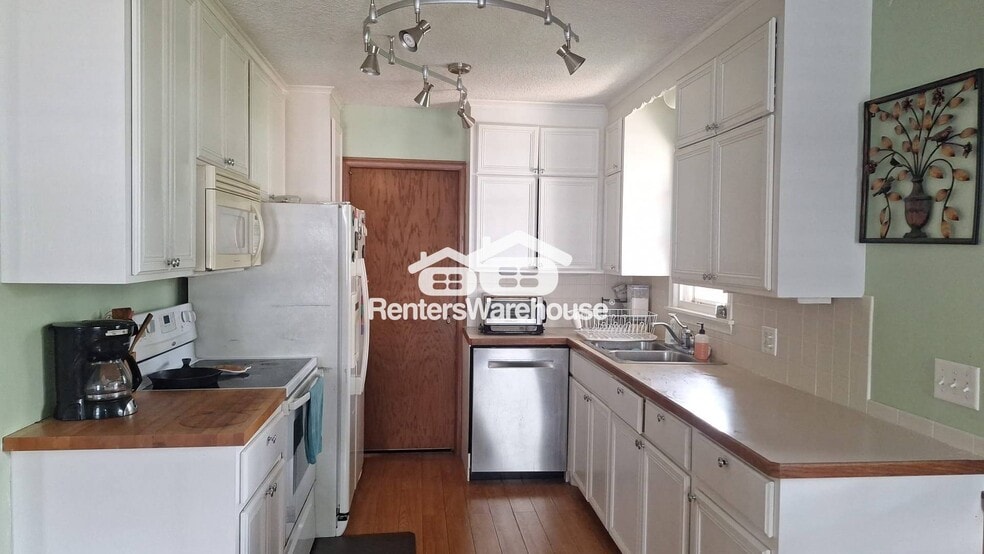 Building Photo - 2031 Magoffin Ave