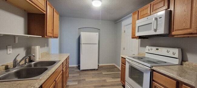Building Photo - 408 Rudd Ave