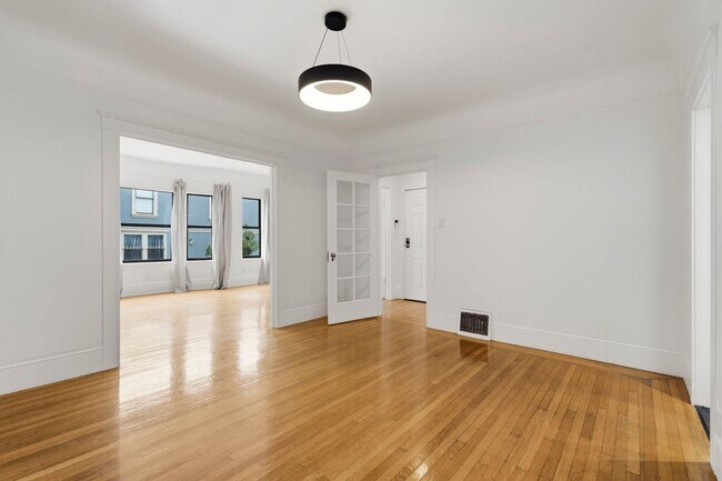 Building Photo - 75 Lafayette St