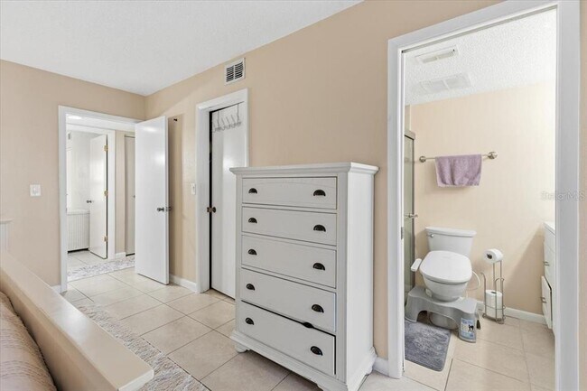 Building Photo - 1531 Placida Rd