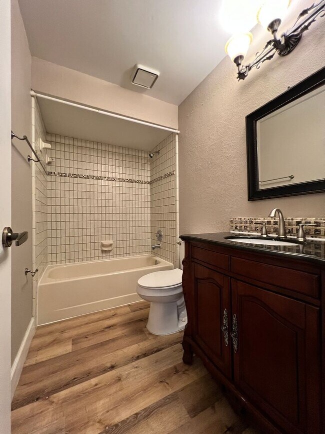 Building Photo - 8447 Tangelo Tree Dr