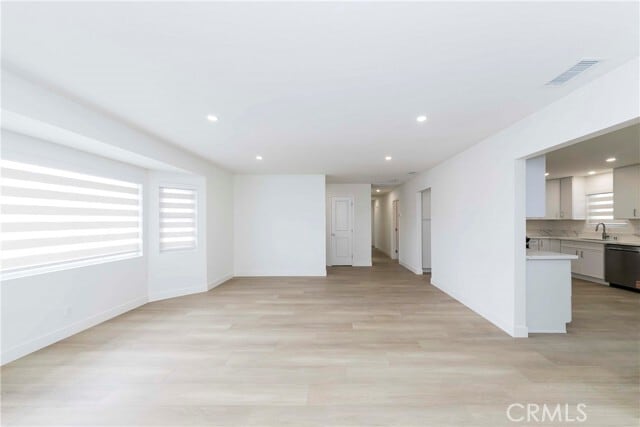 Building Photo - 16956 Denker Ave