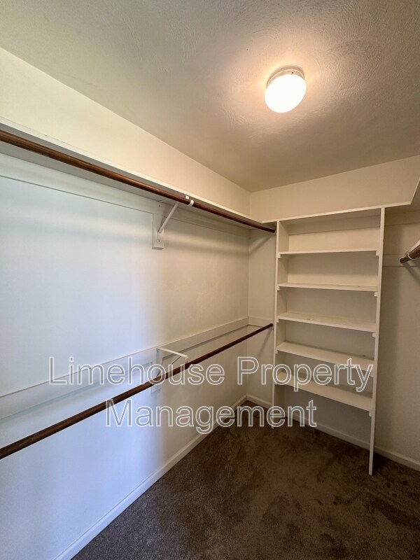 Building Photo - 4412 Valera Ct