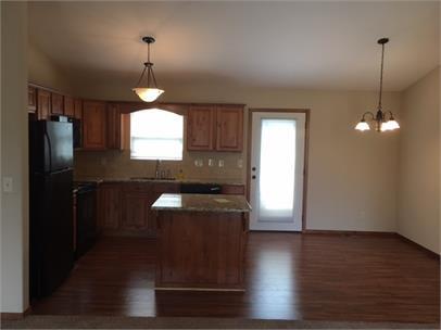 Building Photo - 413 Aaron Dr