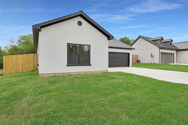 Building Photo - 409 Dallas St