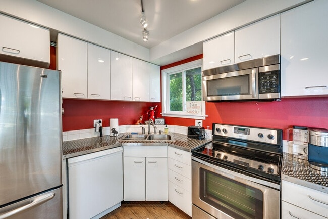 Building Photo - 35831 N Cedar Is