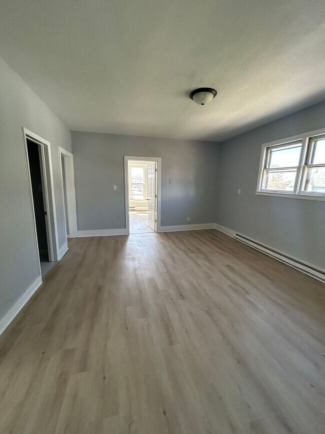 Building Photo - 1510 57th St