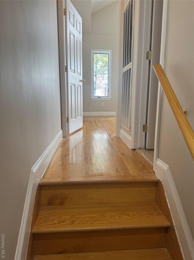 Building Photo - 3177 Wissman Ave