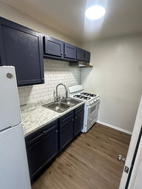 Building Photo - 1058 Poplar Ave