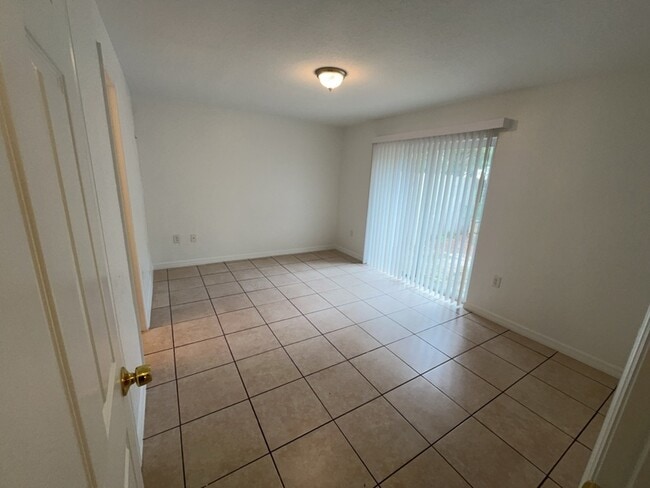 Building Photo - 3071 Willow Bend Blvd