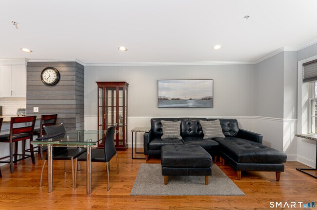 Building Photo - 280 Old Lambert Rd