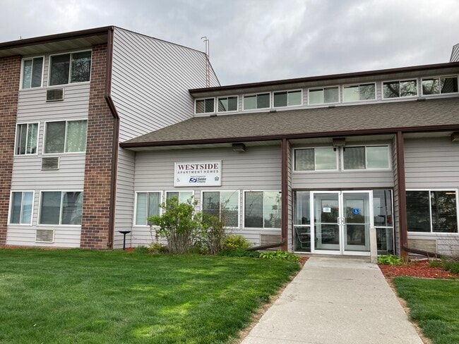 Primary Photo - Westside Plaza Apartments