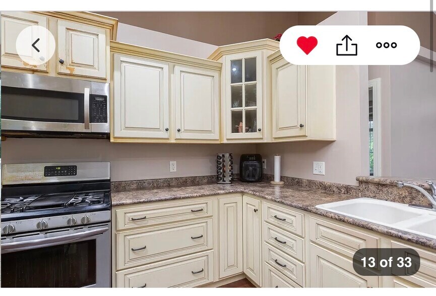 Building Photo - 3900 Sparrow Ct