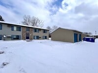 Building Photo - 3924 Kenowa Ave