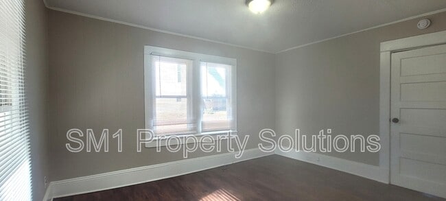 Building Photo - 2021 Pine Bluff St