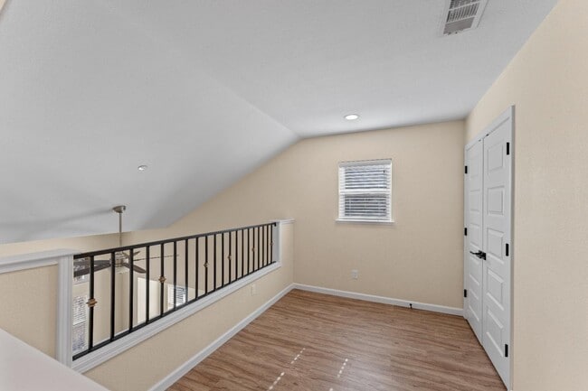 Building Photo - 510 15th St