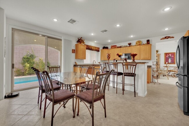 Building Photo - 875 Chaste Ct