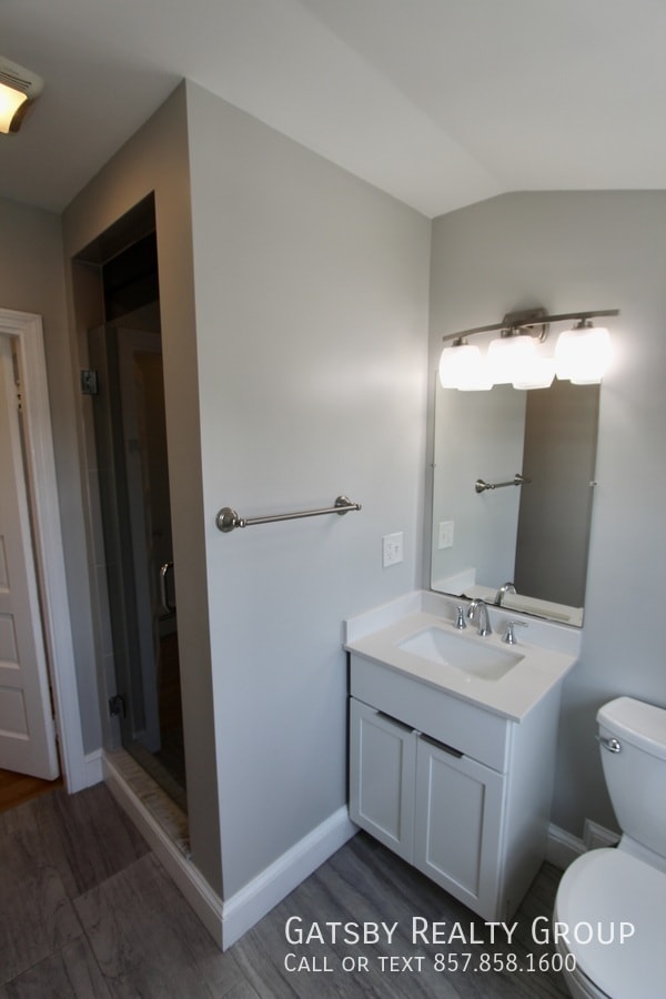 Building Photo - 506 Revere St