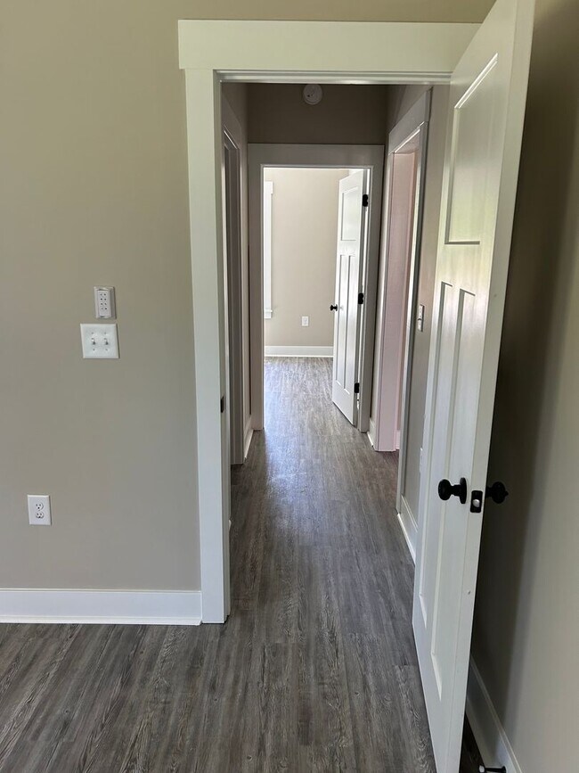 Building Photo - Stunning 3 bedroom 2.5 Bath Home for Rent - Built 2024