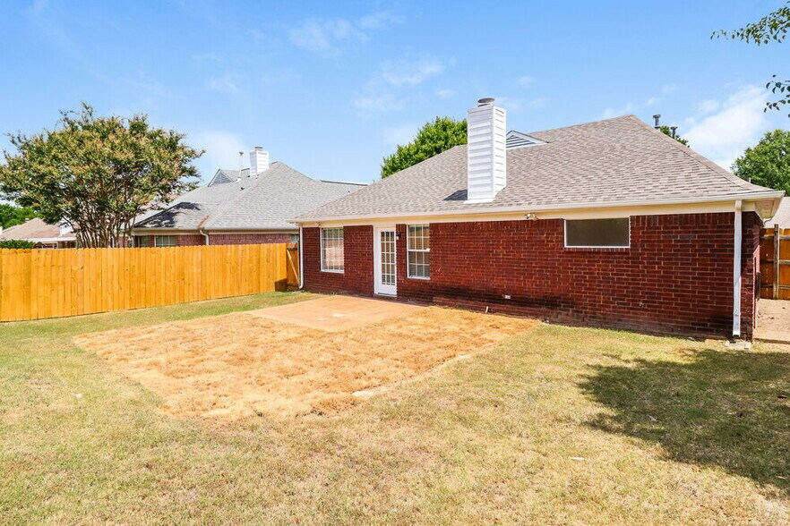 Building Photo - 1123 Dove Hollow Cir W