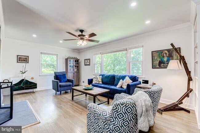 Building Photo - 7806 Jansen Dr