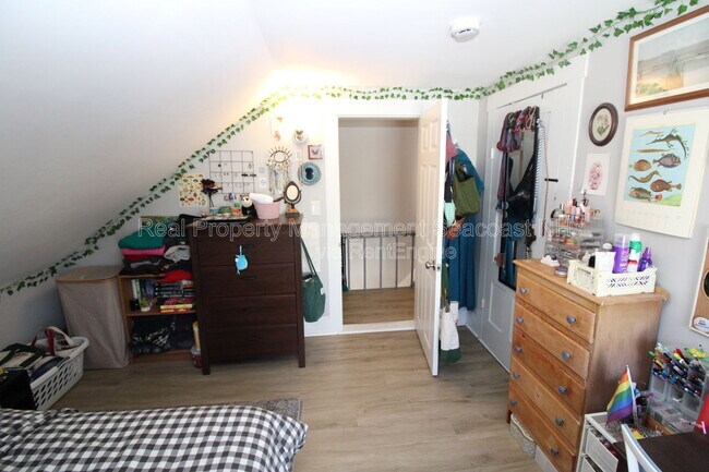 Building Photo - 61 Third St