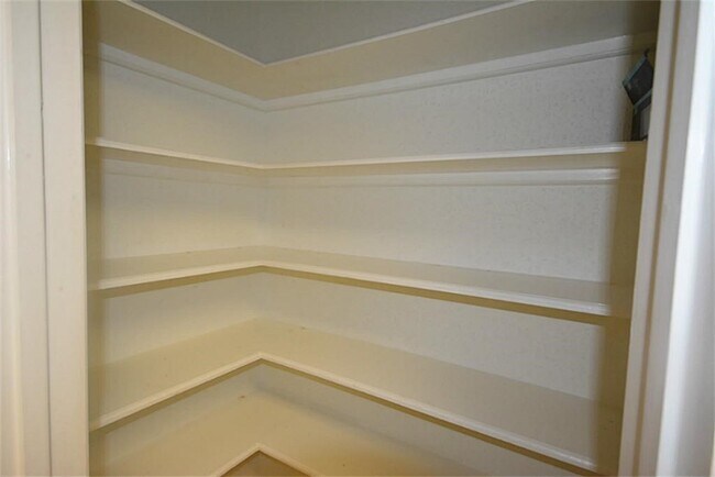 Building Photo - 13719 Rocky Bluff Dr