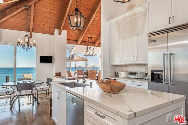 Building Photo - 24408 Malibu Rd