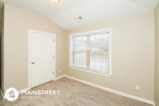 Building Photo - 216 Chert Way