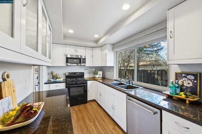 Building Photo - 1746 Candelero Ct