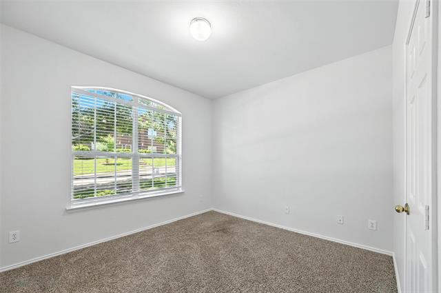 Building Photo - 1006 Redwood Trail
