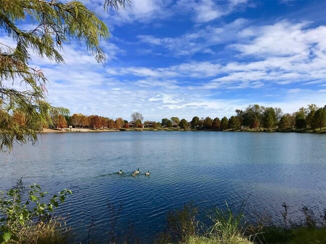 Building Photo - 405 Edwards Dr