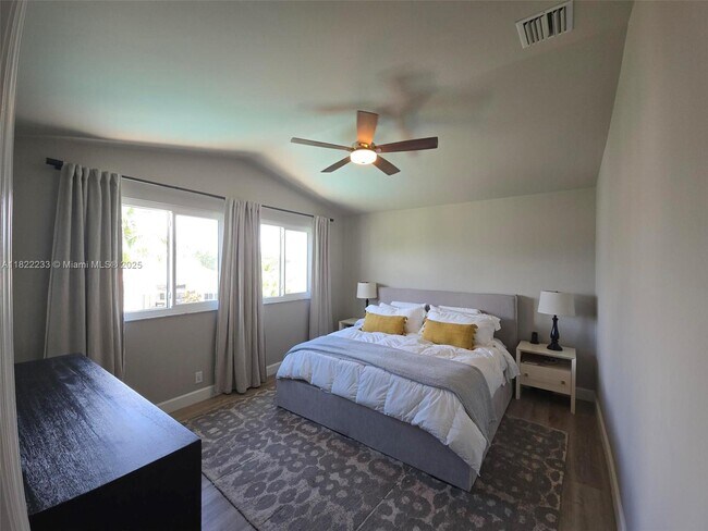 Building Photo - 1055 Briar Ridge Rd
