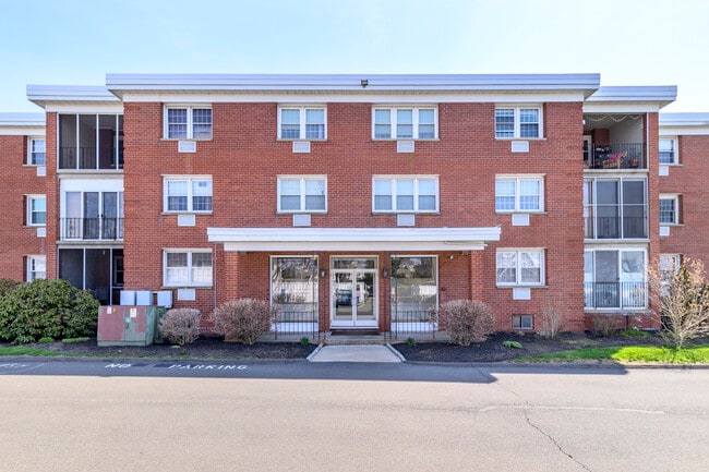 Building Photo - 185 Melba St