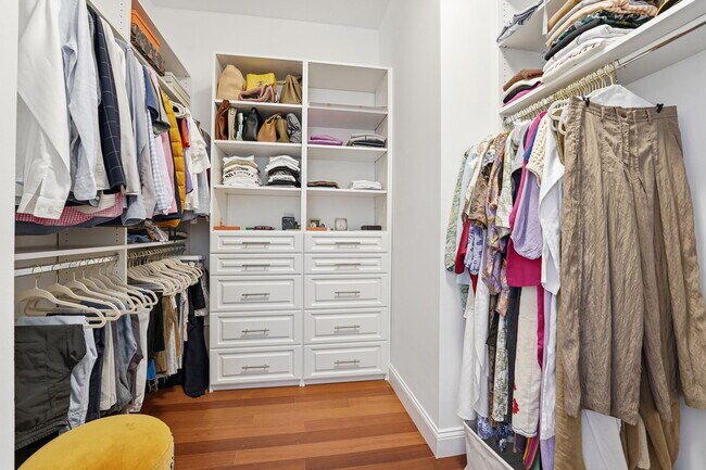 Building Photo - 921 Osceola Dr